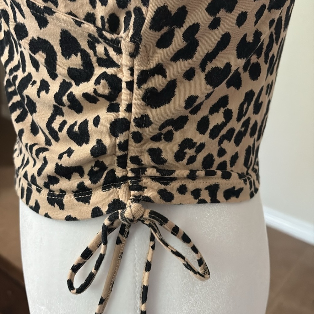 Forever 21 tan cheetah animal print wrap crop top Size S - Picture 12 of 17